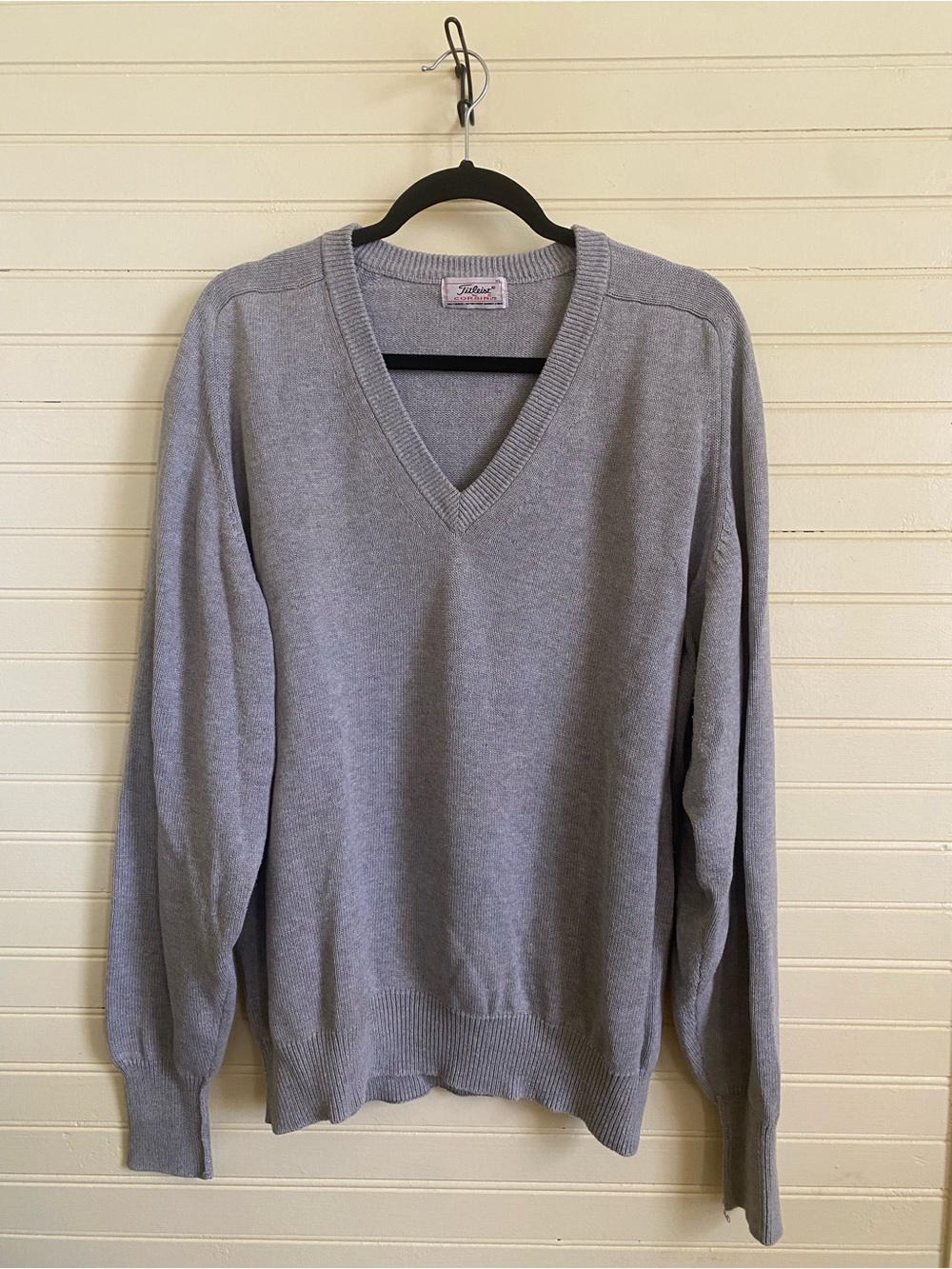 Titleist Men's Light Gray V-Neck Sweater